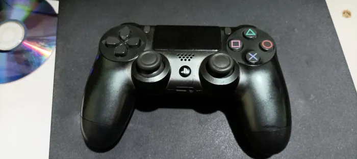 Playstation 4 super slim com 1 controle original funcionando perfeitamente