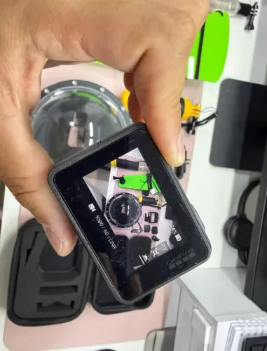 Câmera GO PRO 5 com vários acessórios