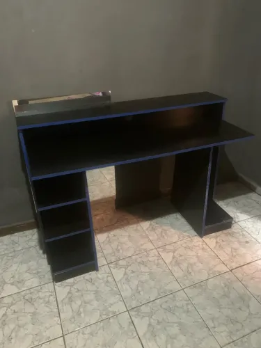 Vendo escrivaninha para computador