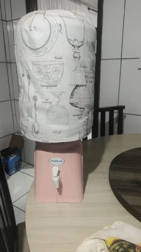 Suporte de água e galão vazio 60,00 pra sair 