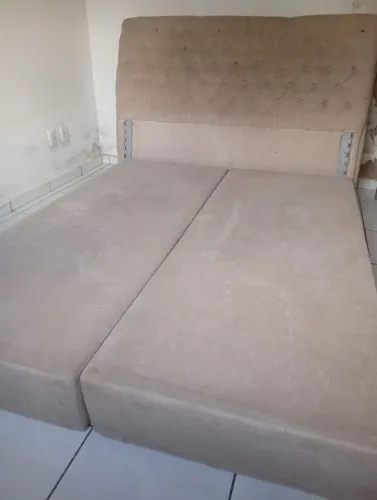 BASE DE CAMA QUEEN + CABECEIRA ESTOFADA QUEEN