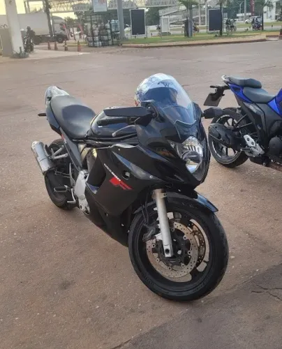 GSX 650 F (Bandit Carenada)