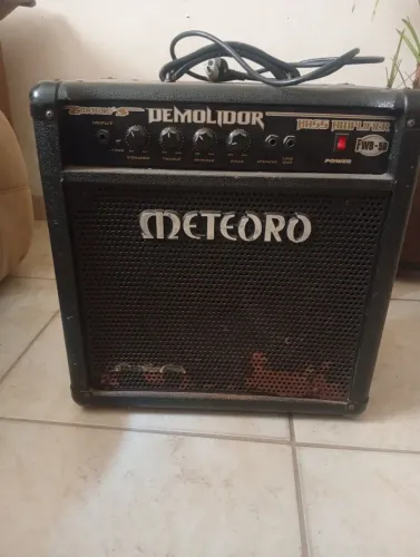 Amplificador Meteoro Demolidor FWB50