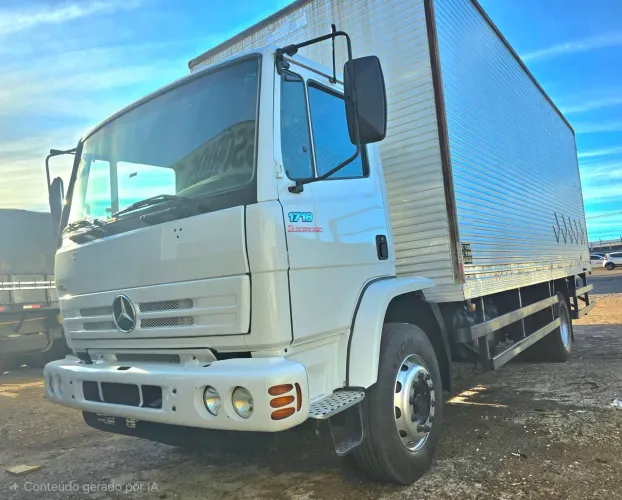 Mb 1718 REDUZIDO 4x2 Baú