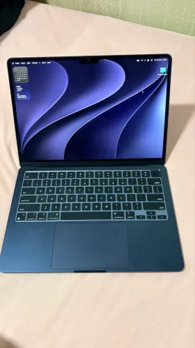 MacBook Air M2 13 - 16Gb / 256 GB SSD - Novíssimo