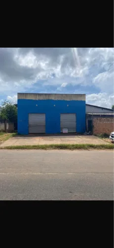 Aluga se um ponto comercial