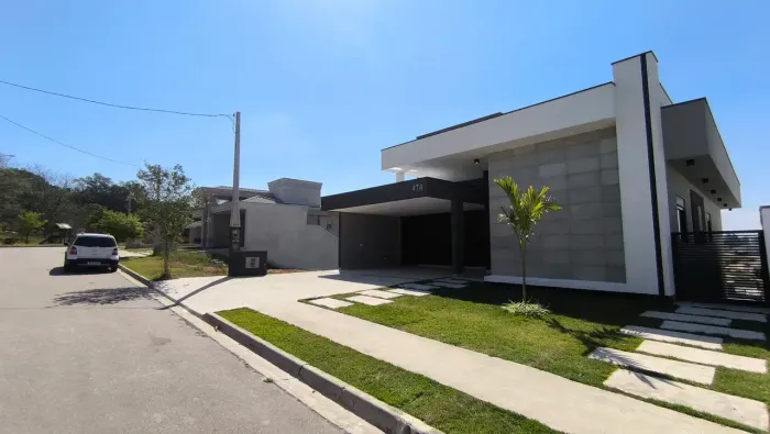 Térrea em Condominio Verana 3 Suítes - 2 Vagas - Putim SJC