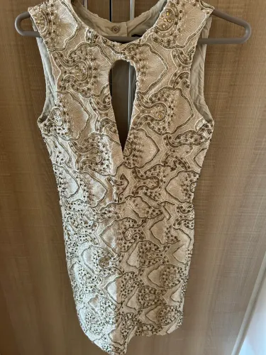 Vestido bordado Shop 126 tamanho 36