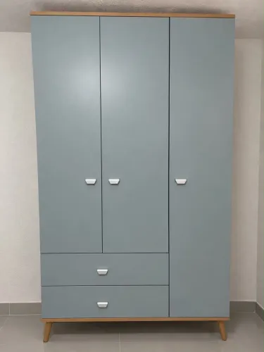 Guarda roupa de solteiro