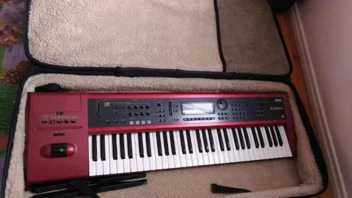 Teclado korg karma
