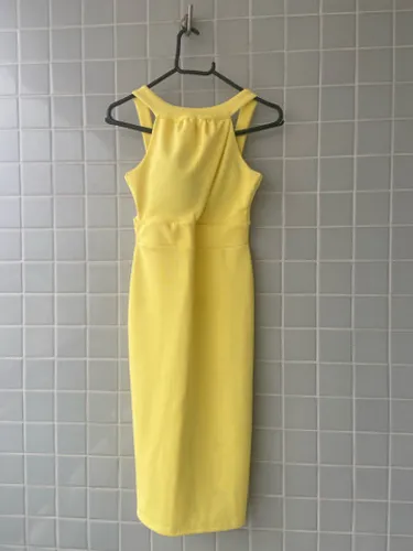Vestido amarelo com bojo NOVO