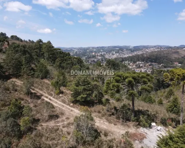 Ampla Área de Terreno à Venda na Região do Vale Encantado - Campos do Jordão/SP