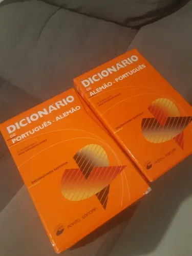 Vendo dois Dicionários, Importados: Português-alemão e Alemão- português