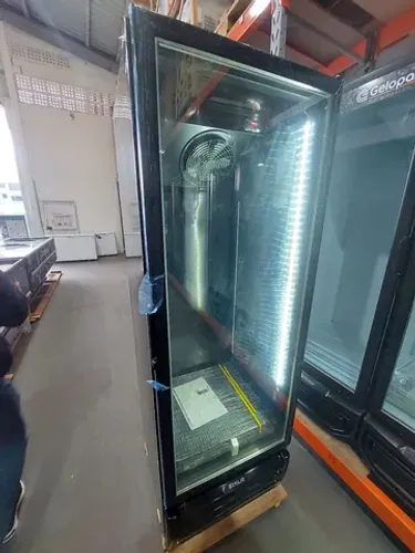 Cervejeira expositora 500 litros nova