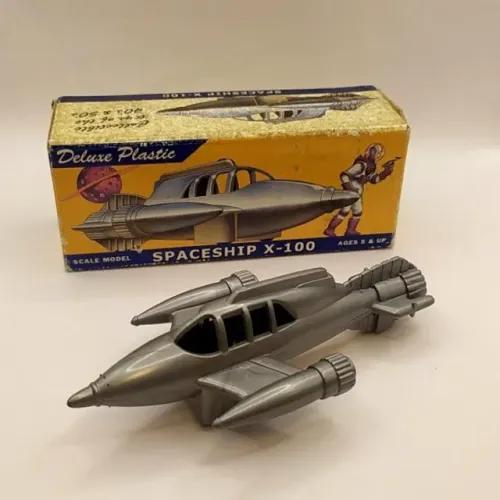 Maravilhosa Miniatura Espacial / Nave Spaceship X-100, na caixa original.
