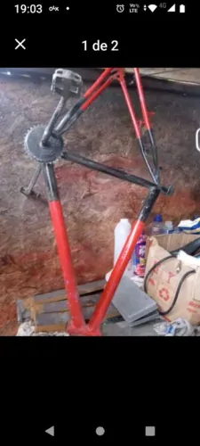 Vendo quadro de bicicleta aro 26 com pedal 