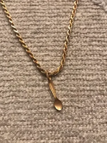 Pingente ouro amarelo 18 k colher