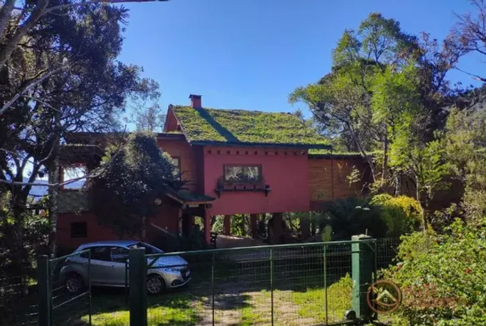 Casa em Condomínio na Serra