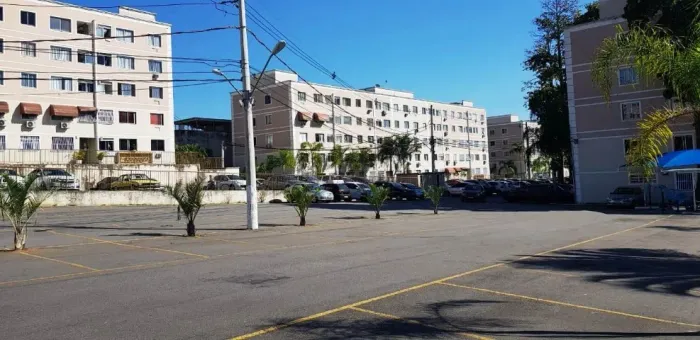 Senador Camará: Apartamento 2 quartos, aceita carta e FGTS.