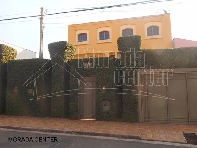 Sobrado para venda ou locação com 3 andares no Centro de Araraquara