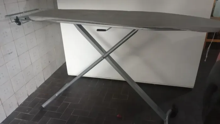 Tábua de Passar Roupa Dobrável