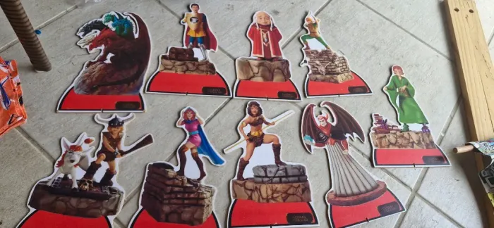 Itens decorativos de mesa festa aniversario caverna do dragao em mdf