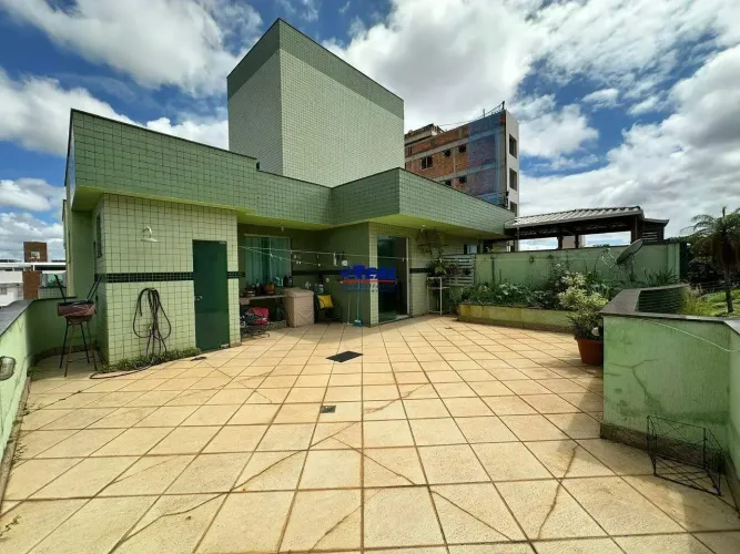 Cobertura 4 quartos a venda no barreiro de baixo 1,1mi