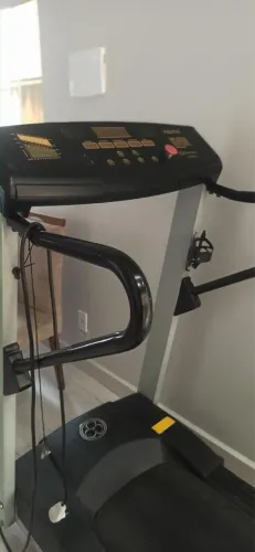 Esteira moviment fitness