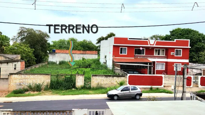 Oportunidade sem barricada: terreno 600m2, todo murado, aterrado, com água e rua asfaltada