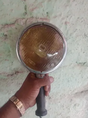 Farol antigo de carro pendente