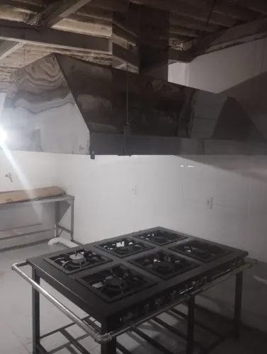 Coifa totalmente em aço inox