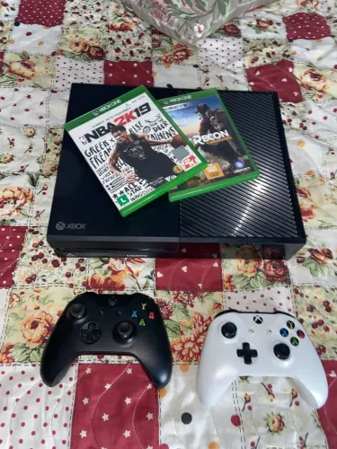 VIDEOGAME XBOX ONE S EM PERFEITO ESTADO