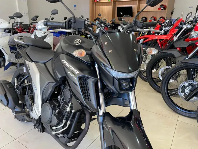 Yamaha Fazer FZ25 250 cc 