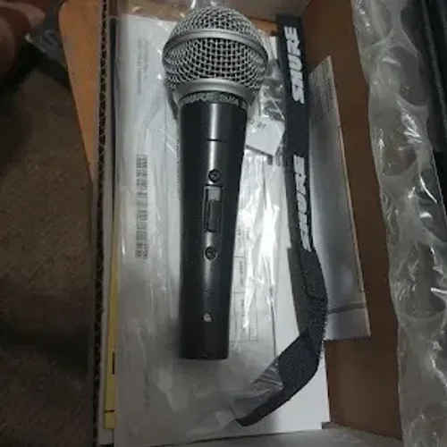 MICROFONE SHURE SM58 NOVO SO FOI TETSDO,