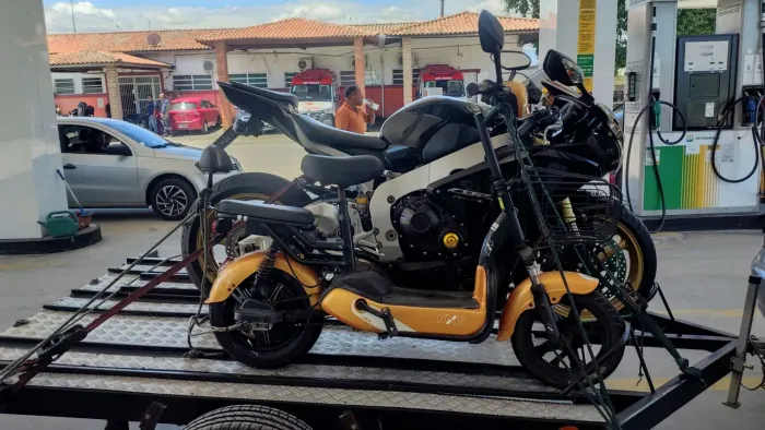 Resgate de motos em Santos