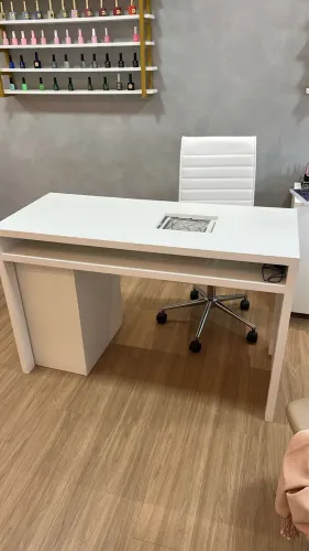 Mesa para Nail designer (acompanha o gaveteiro)