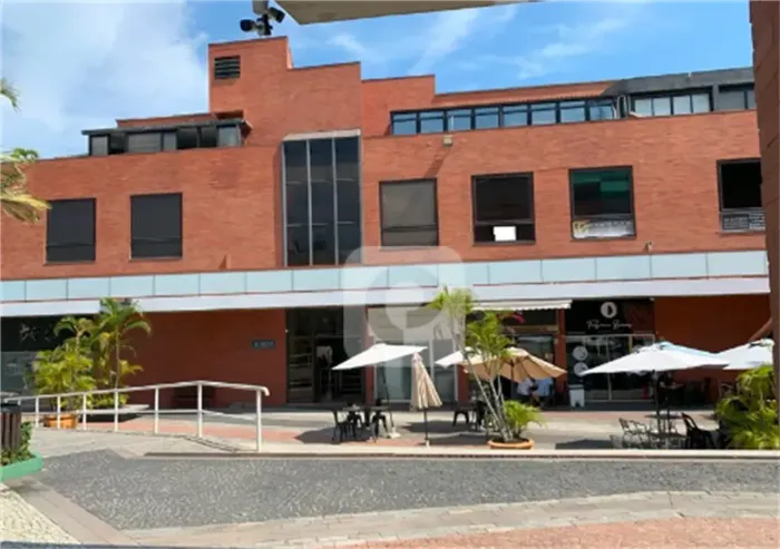 Condomínio Esplanada Da Barra - Excelente sala comercial - Porteira fechada!