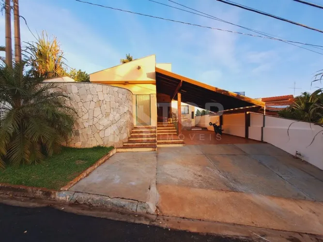 Venda de Casas / Condomínio na cidade de São Carlos