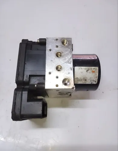 Modulo Mercedes C180 A * A2044312712 Preto (Usado)