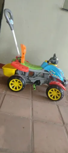 Quadriciclo Infantil Maral Colorido