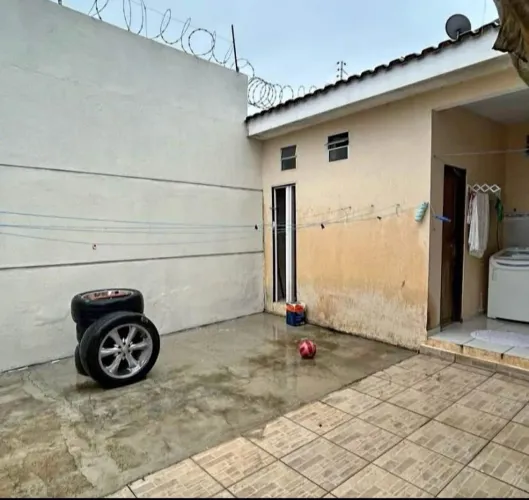 Vendo casa em São Sebastião 