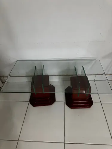 Mesa de centro de vidro com pé de madeira - Linda!!
