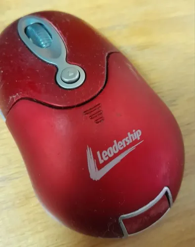Mouse Óptico Magic USB - Leadership