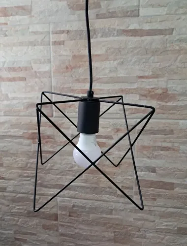 Pendente aramado preto