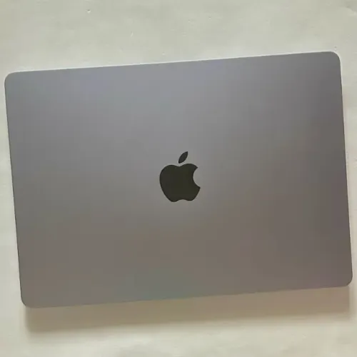 MacBook Air (M2, 2022)