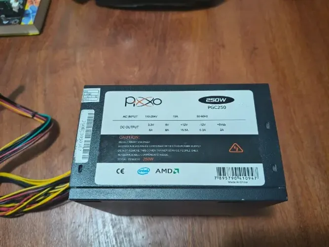 Fonte Pixo 250W PGC250