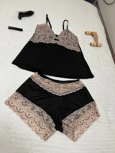 Conjunto de lingerie preto com detalhes em renda TAM M e GG