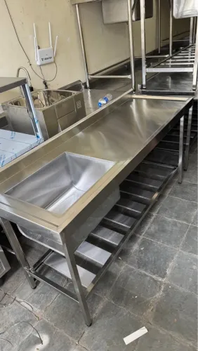 Bancada em aço inox com cuba 1,80 x 0,60