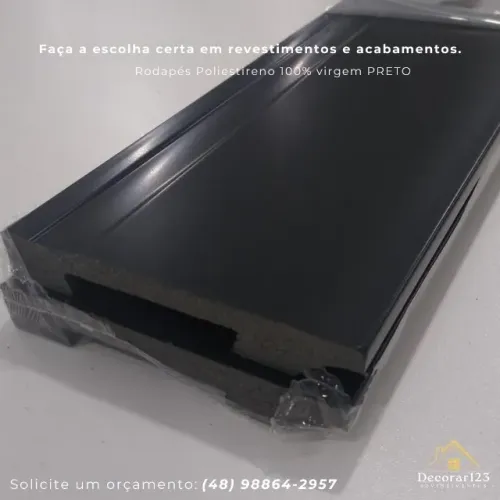 Rodapé Polietileno 7 e 10 cm Frisado barra c/ 2,40