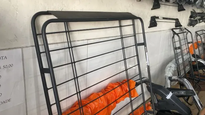 Bagageiro maleiro gradeado G (Preto)